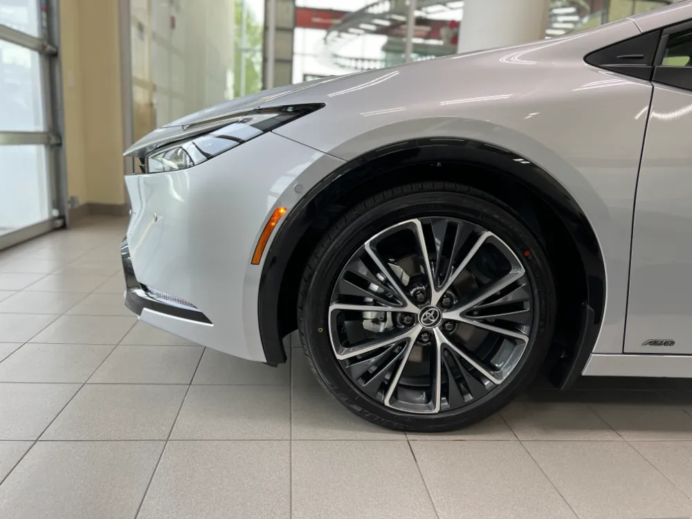 2023 toyota prius hybrid limited silver 4